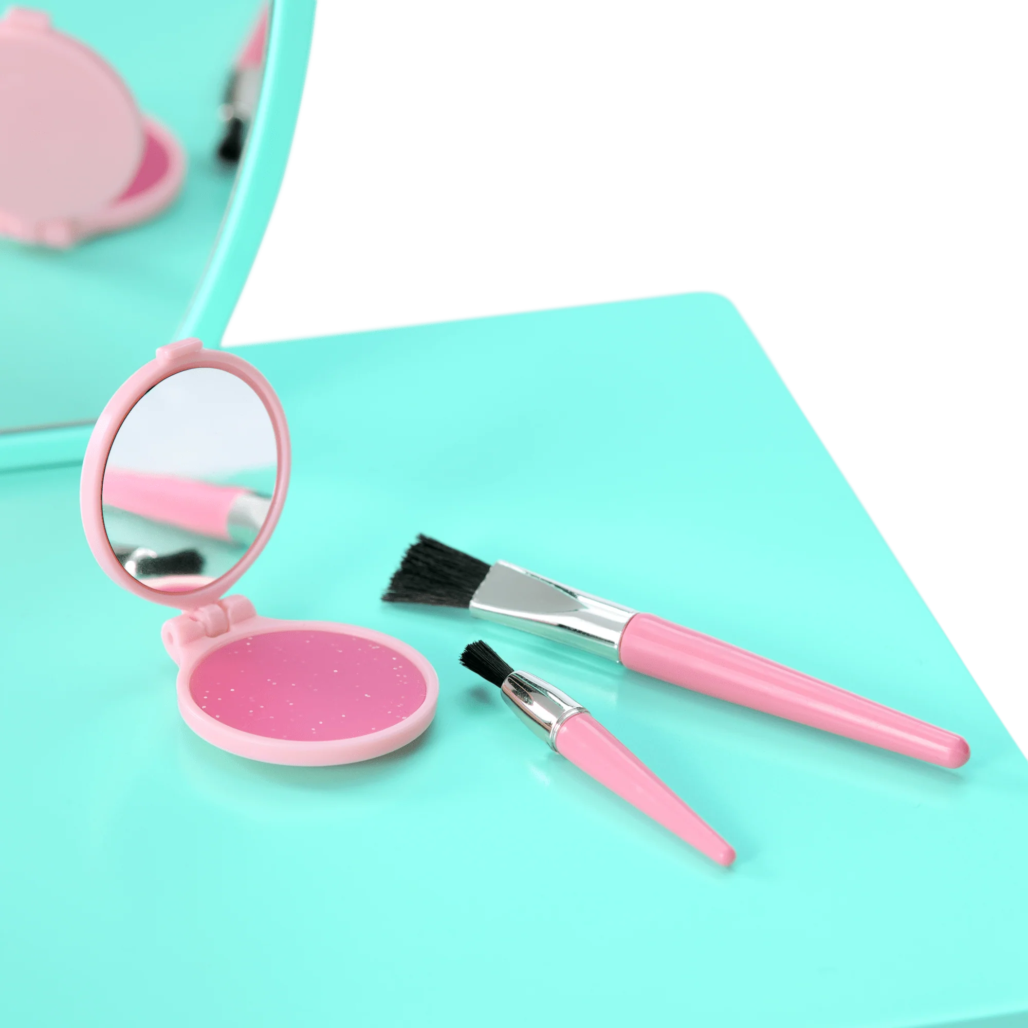 Raquel’s™ Vintage Vanity for 18-inch Dolls (Girl of the Year™ 2026) 9 Raquel’s™ Vintage Vanity for 18-inch Dolls (Girl of the Year™ 2026)